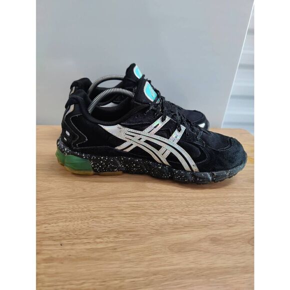 Athletic_Shoes